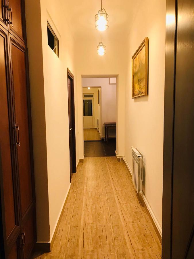 Arm Hotel Yerevan Exterior foto
