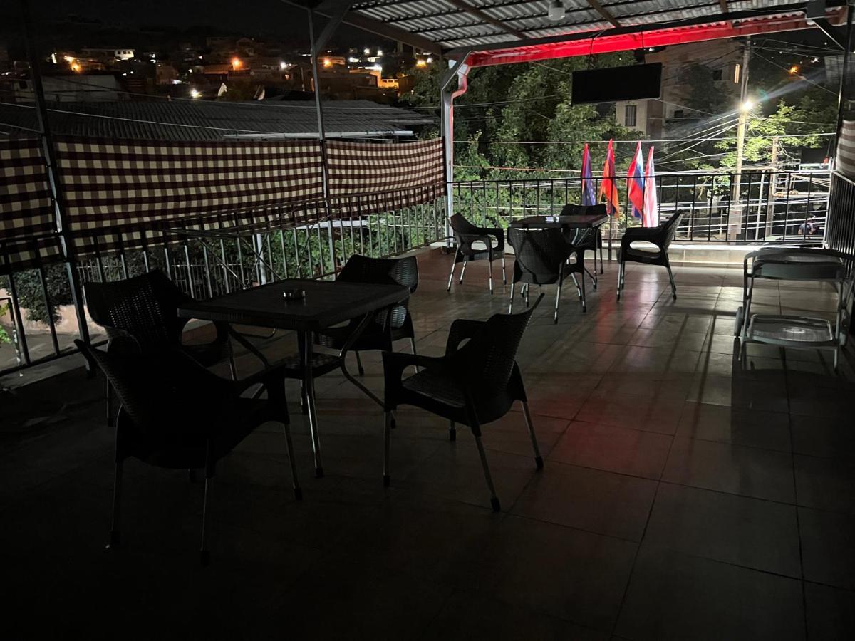 Arm Hotel Yerevan Exterior foto
