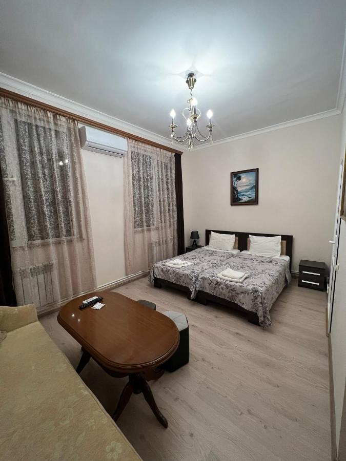 Arm Hotel Yerevan Exterior foto