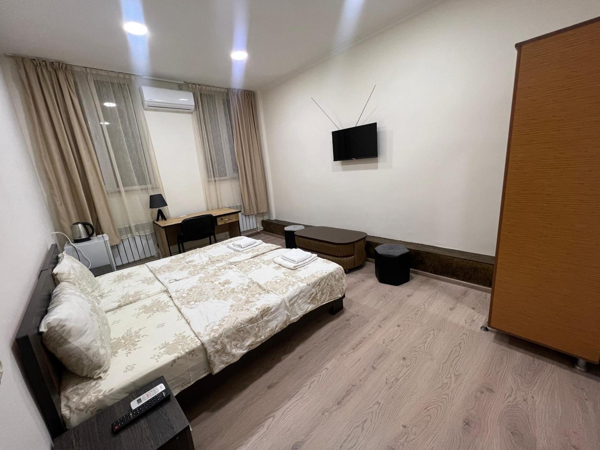 Arm Hotel Yerevan Exterior foto