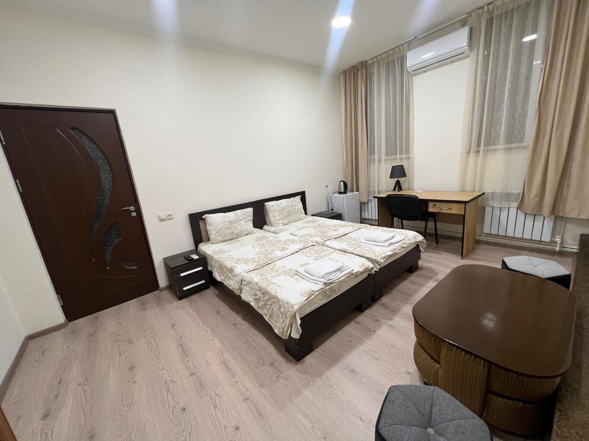 Arm Hotel Yerevan Exterior foto